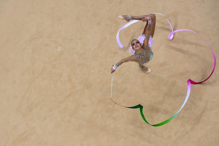 Фоторепортаж о выступлении Евгении Канаевой в финале олимпийских соревнований по художественной гимнастике. Фото: Jamie Squire / Getty Images